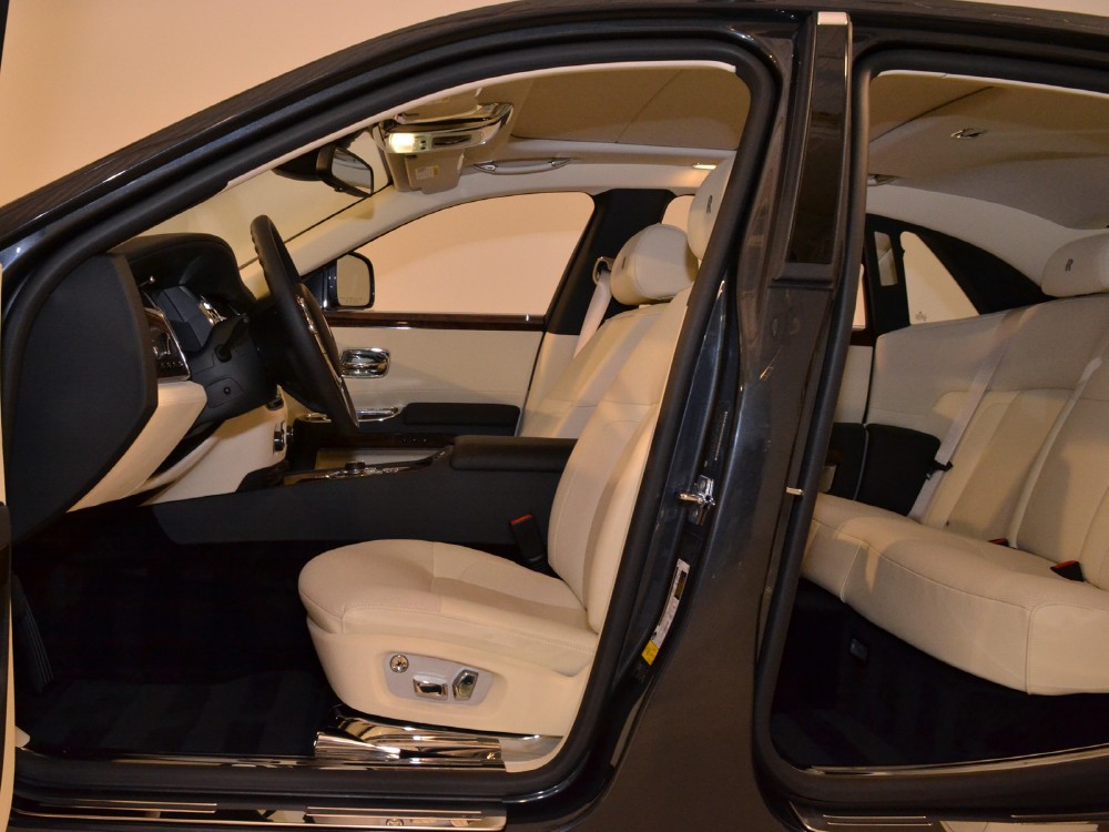 2011 Rolls-Royce Ghost Image 13