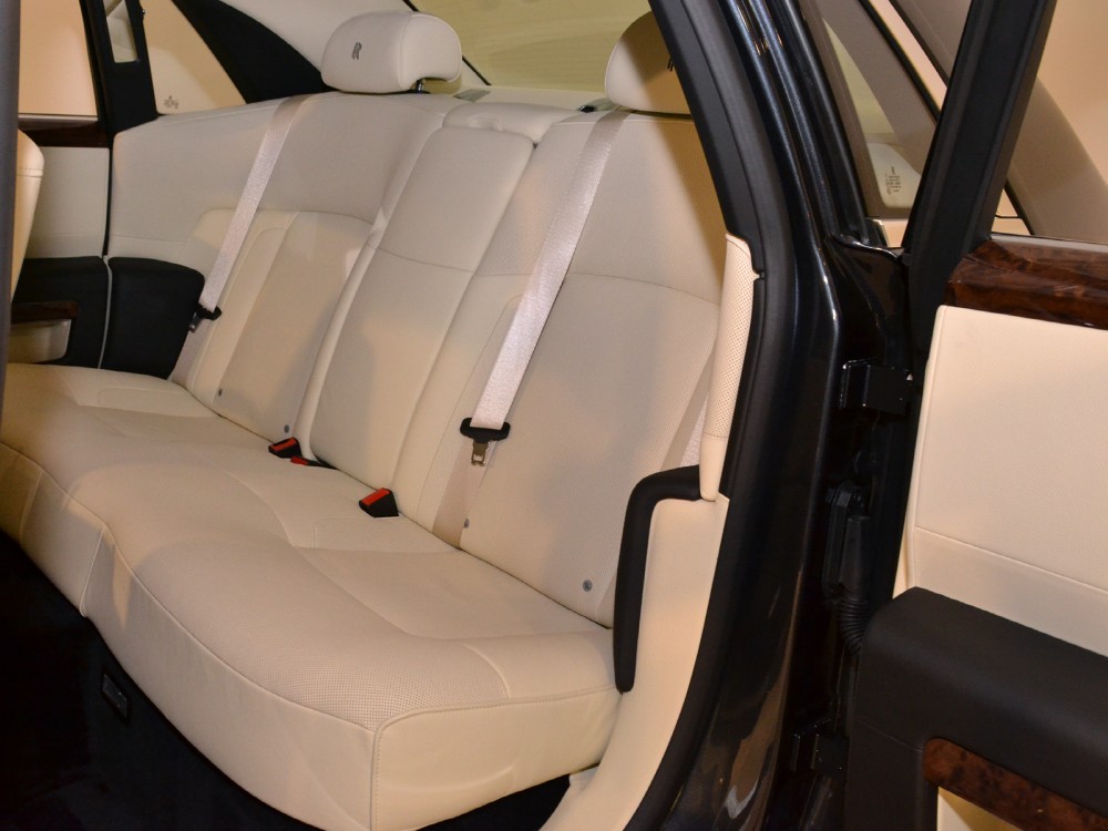 2011 Rolls-Royce Ghost Image 18