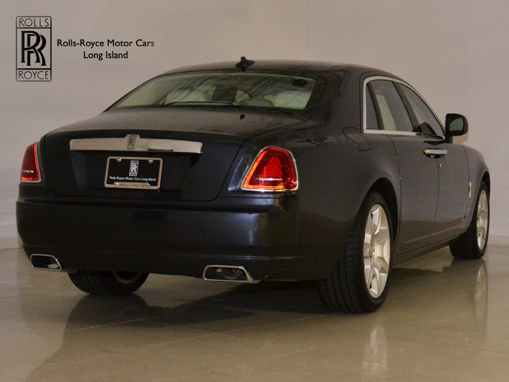 2011 Rolls-Royce Ghost Image 2
