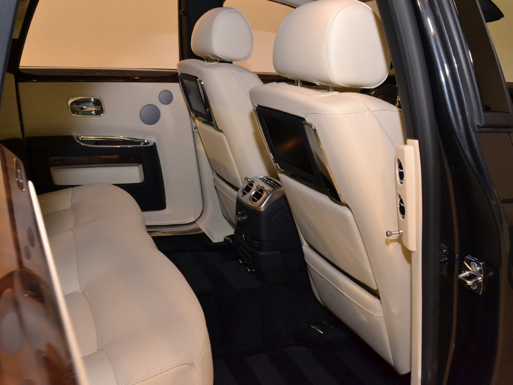2011 Rolls-Royce Ghost Image 22