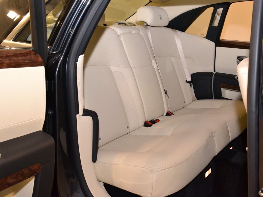 2011 Rolls-Royce Ghost Image 23