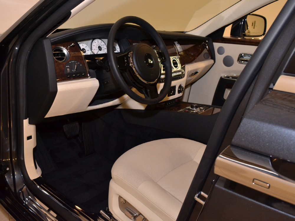 2011 Rolls-Royce Ghost Image 3
