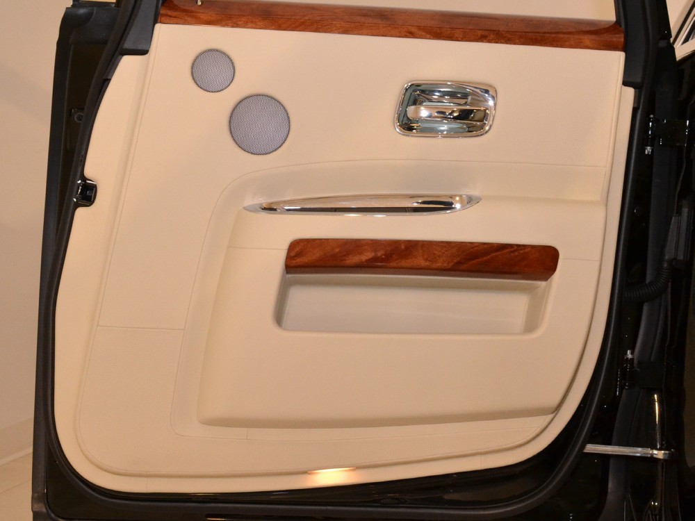 2011 Rolls-Royce Ghost Image 27