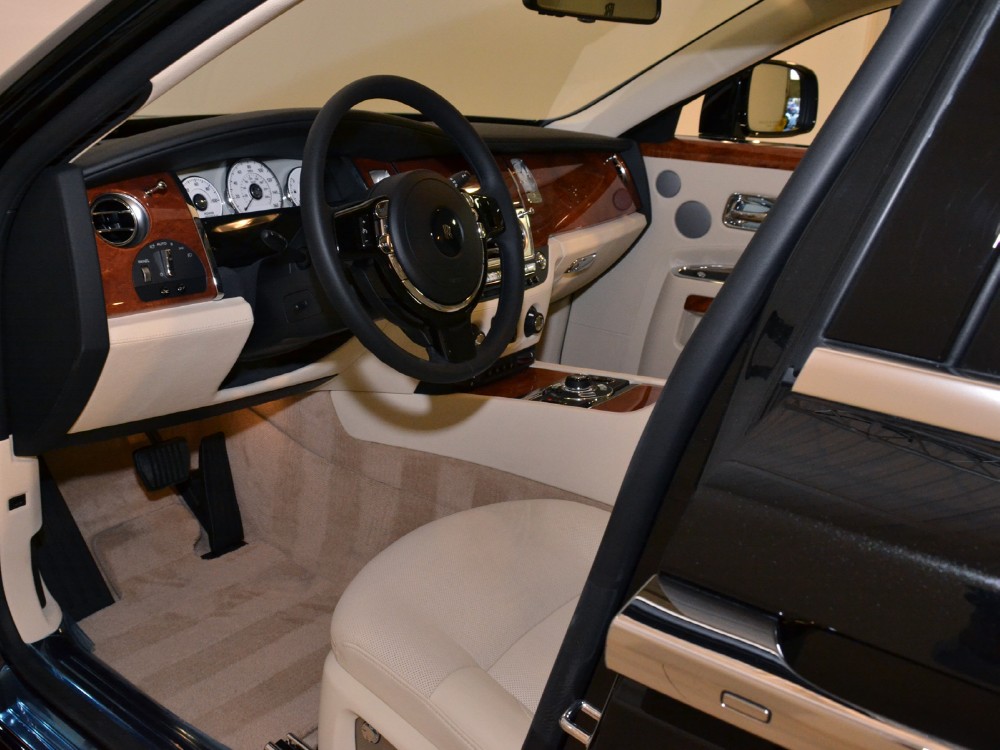 2011 Rolls-Royce Ghost Image 3