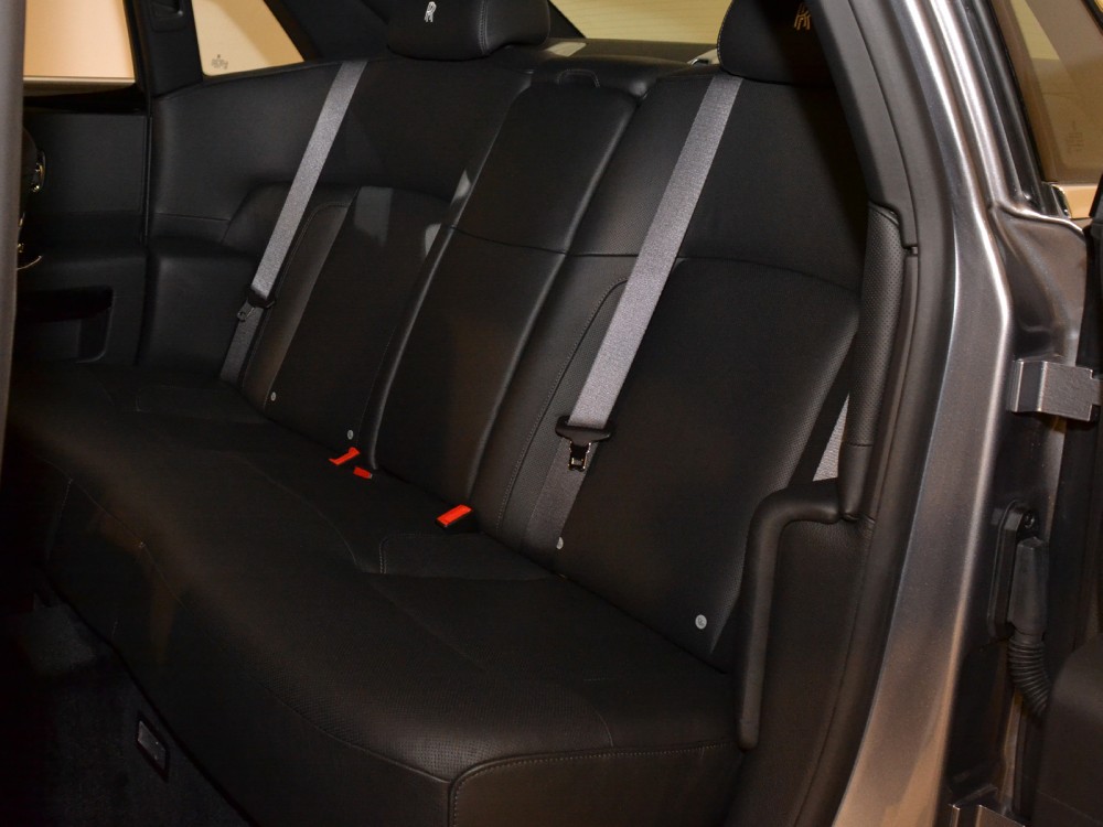 2011 Rolls-Royce Ghost Image 17