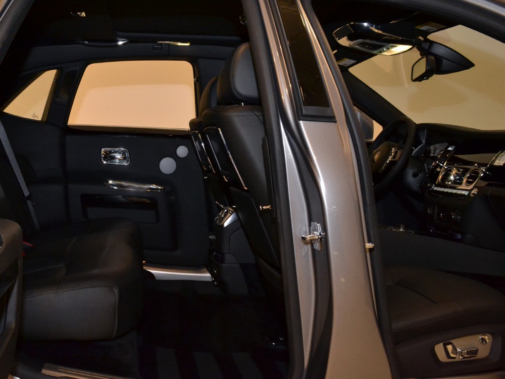 2011 Rolls-Royce Ghost Image 20