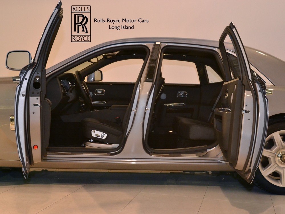 2011 Rolls-Royce Ghost Image 24