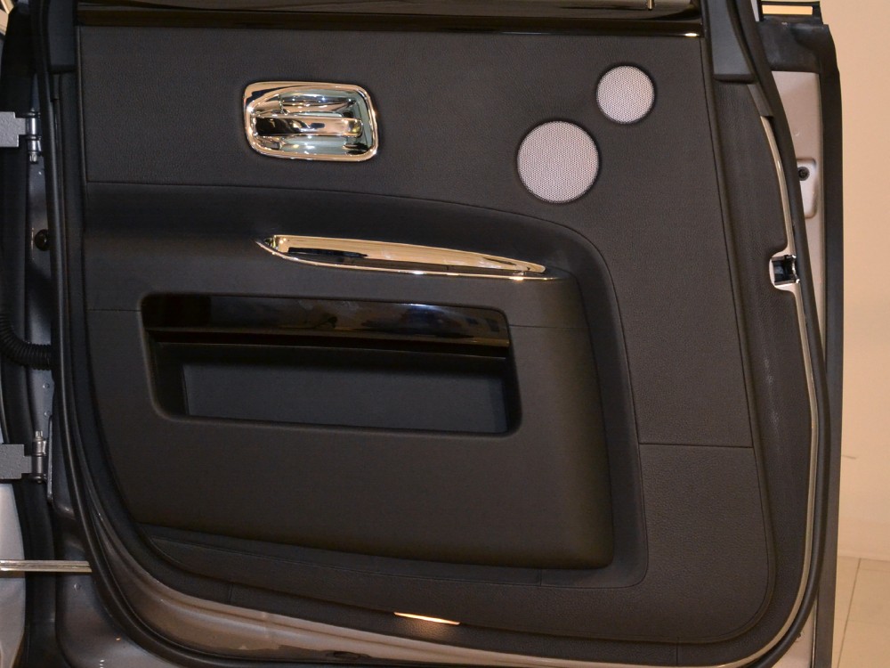 2011 Rolls-Royce Ghost Image 28