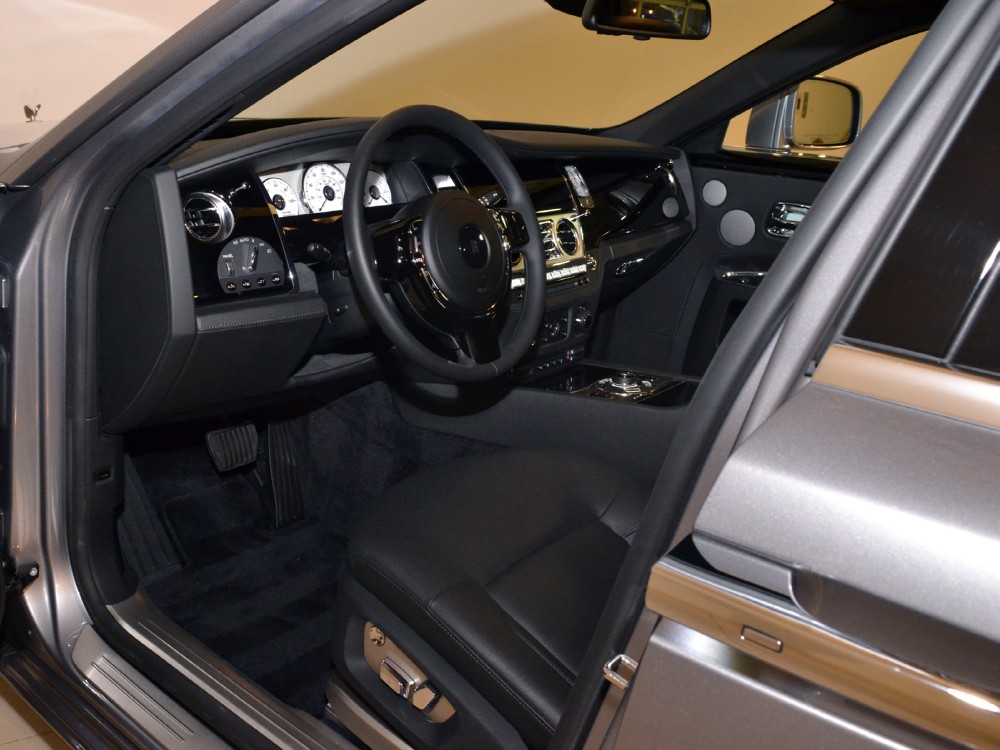 2011 Rolls-Royce Ghost Image 3