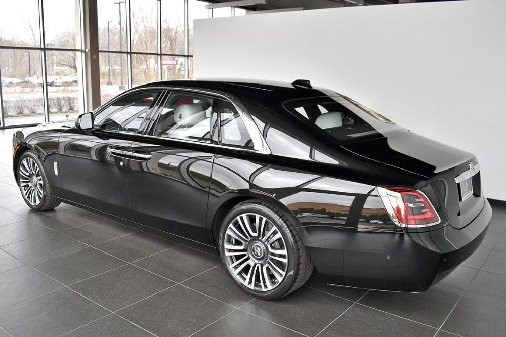 2021 Rolls-Royce Ghost Image 2