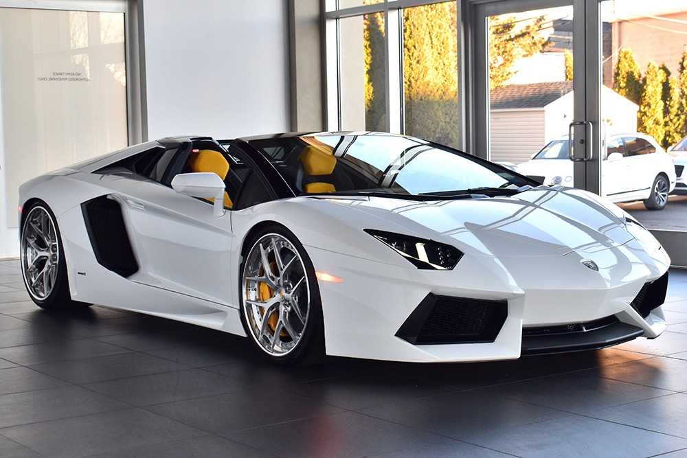 2016 Lamborghini Aventador Roadster Image 5