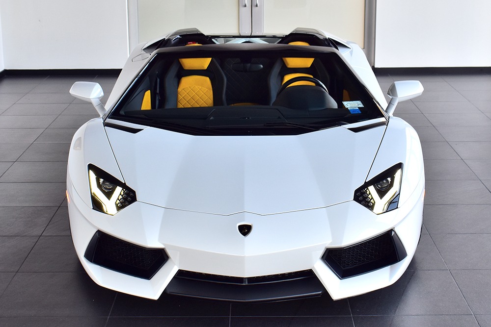 2016 Lamborghini Aventador Roadster Image 7