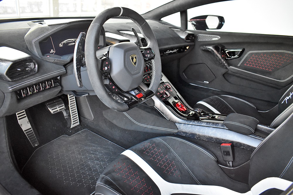 2018 Lamborghini Huracan Image 3