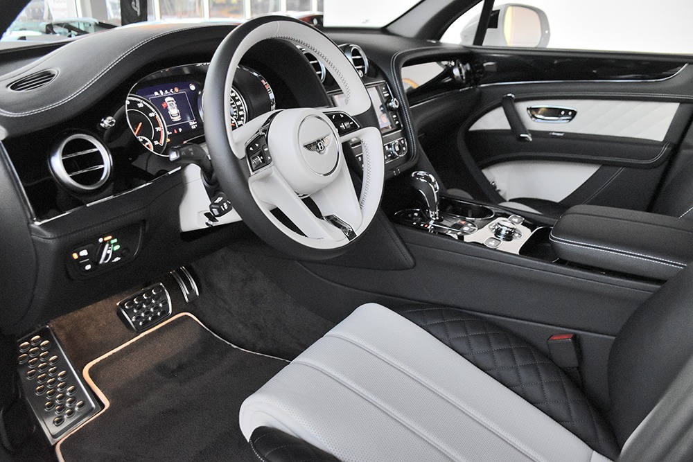 2018 Bentley Bentayga Image 3