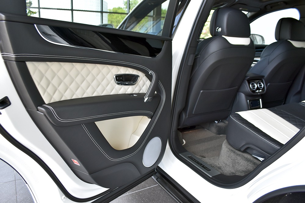 2018 Bentley Bentayga Image 9