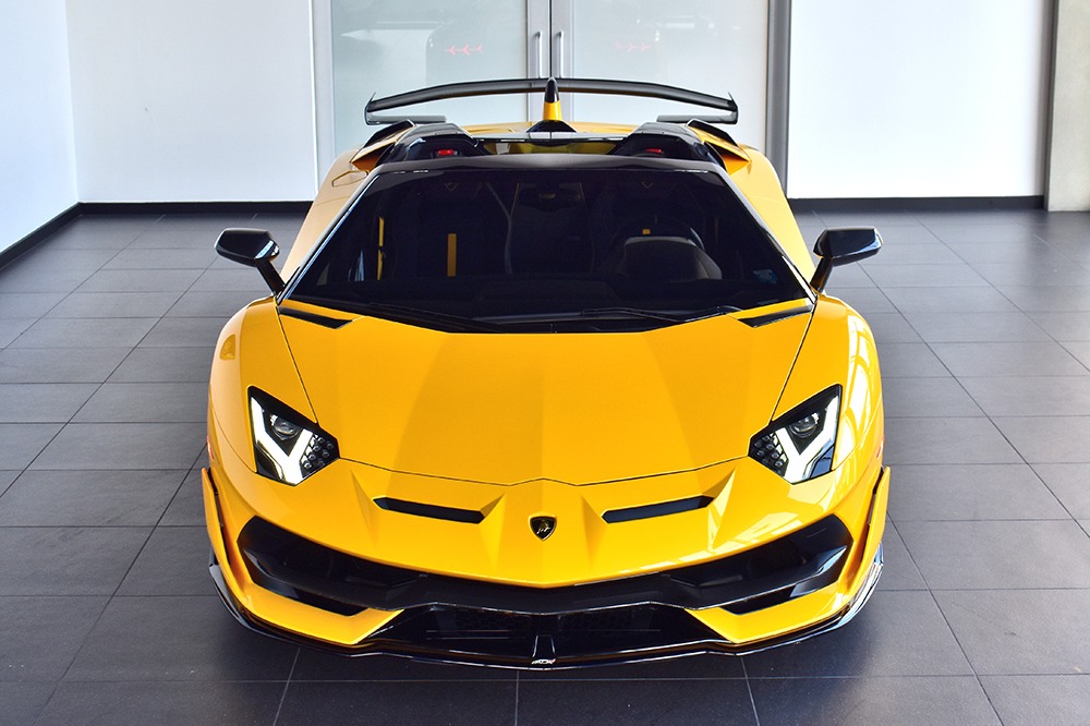 2020 Lamborghini Aventador SVJ Roadster Image 8