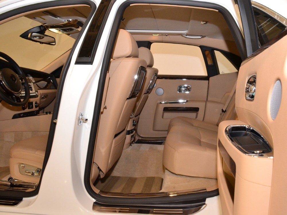 2011 Rolls-Royce Ghost Image 17