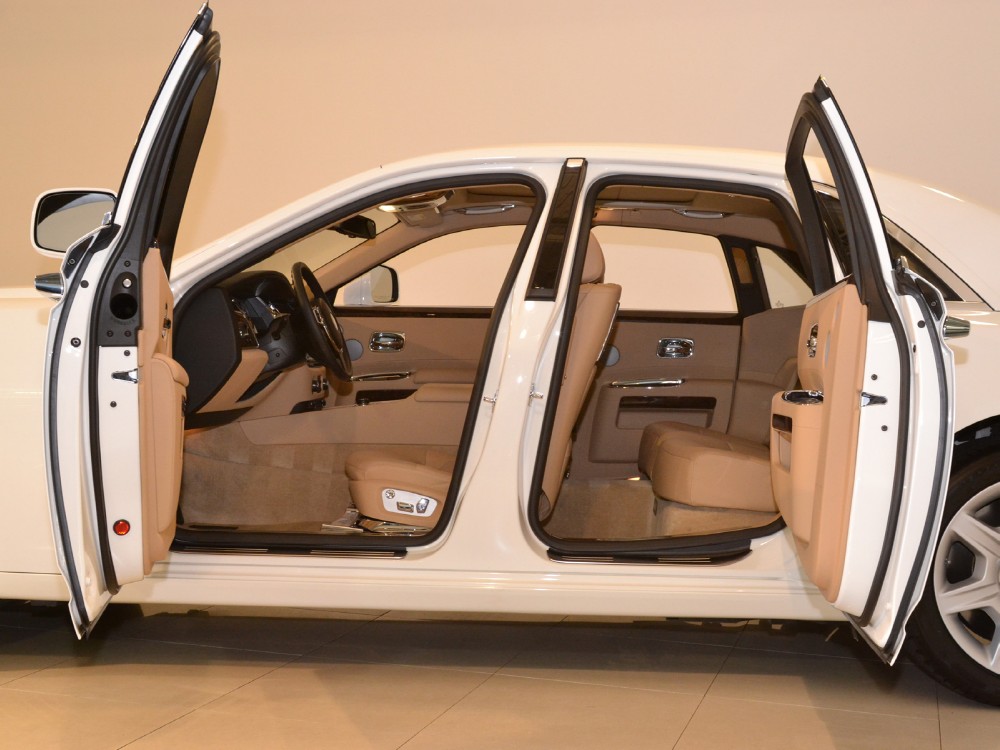 2011 Rolls-Royce Ghost Image 24
