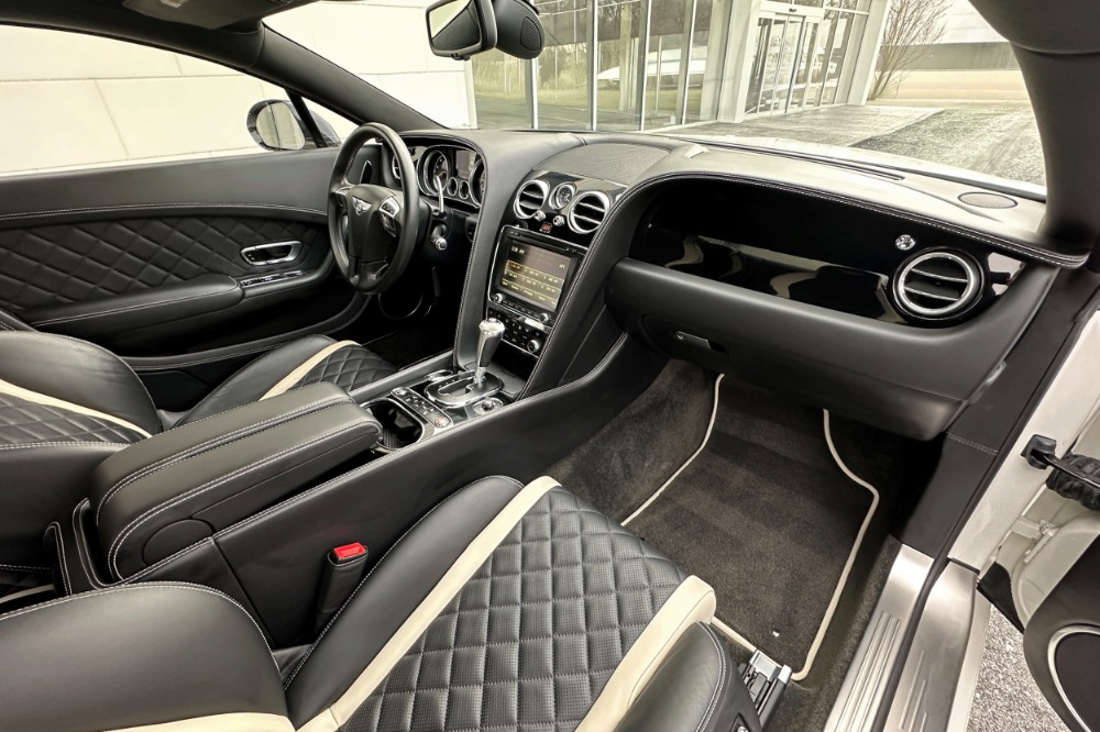 2017 Bentley Continental GT V8 S Image 2