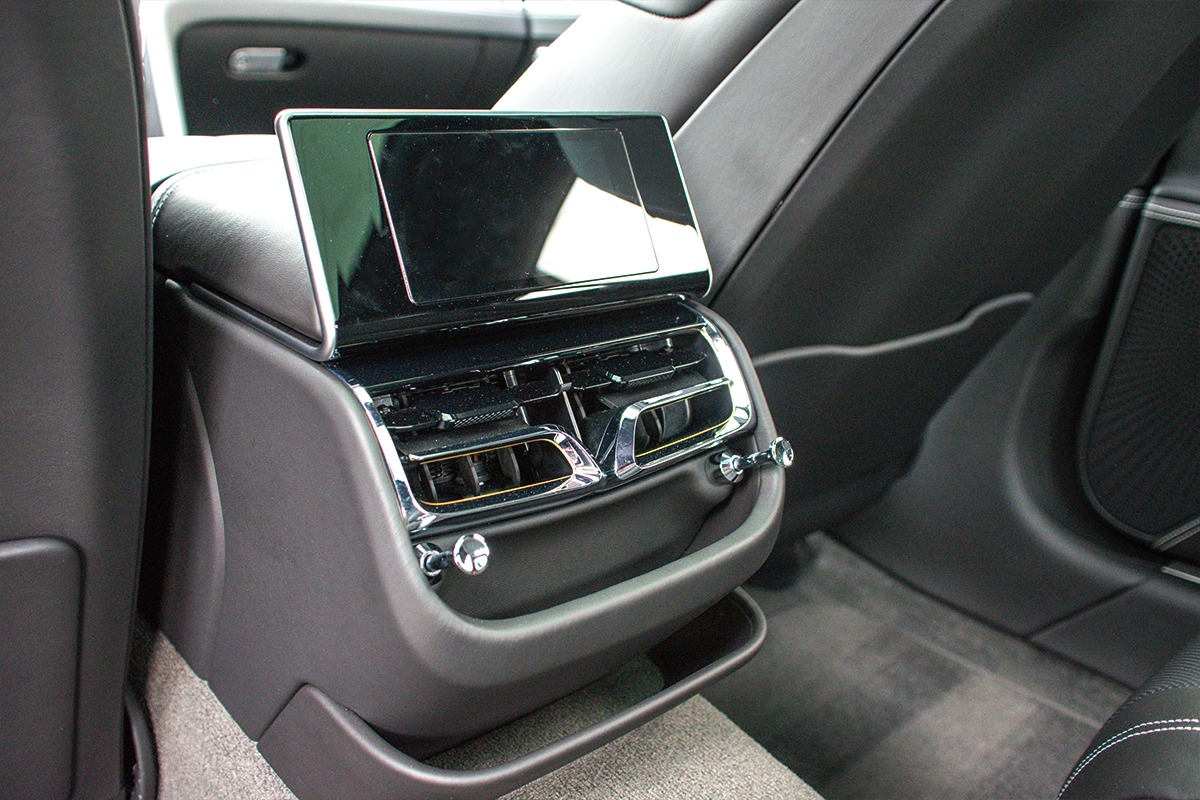 2021 Bentley Flying Spur Image 11