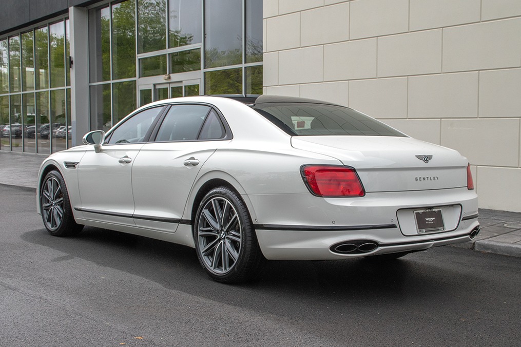 2021 Bentley Flying Spur Image 3