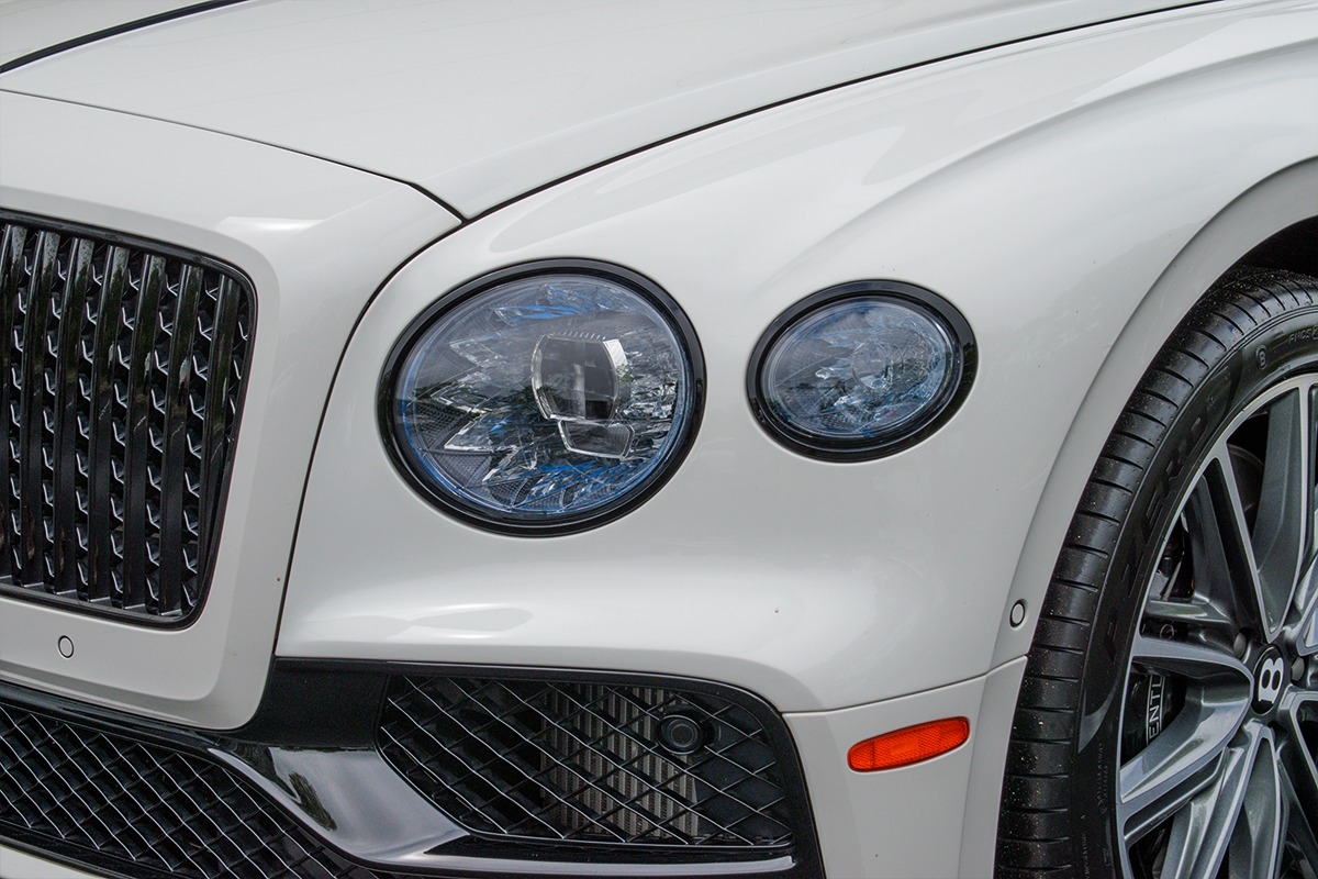 2021 Bentley Flying Spur Image 7