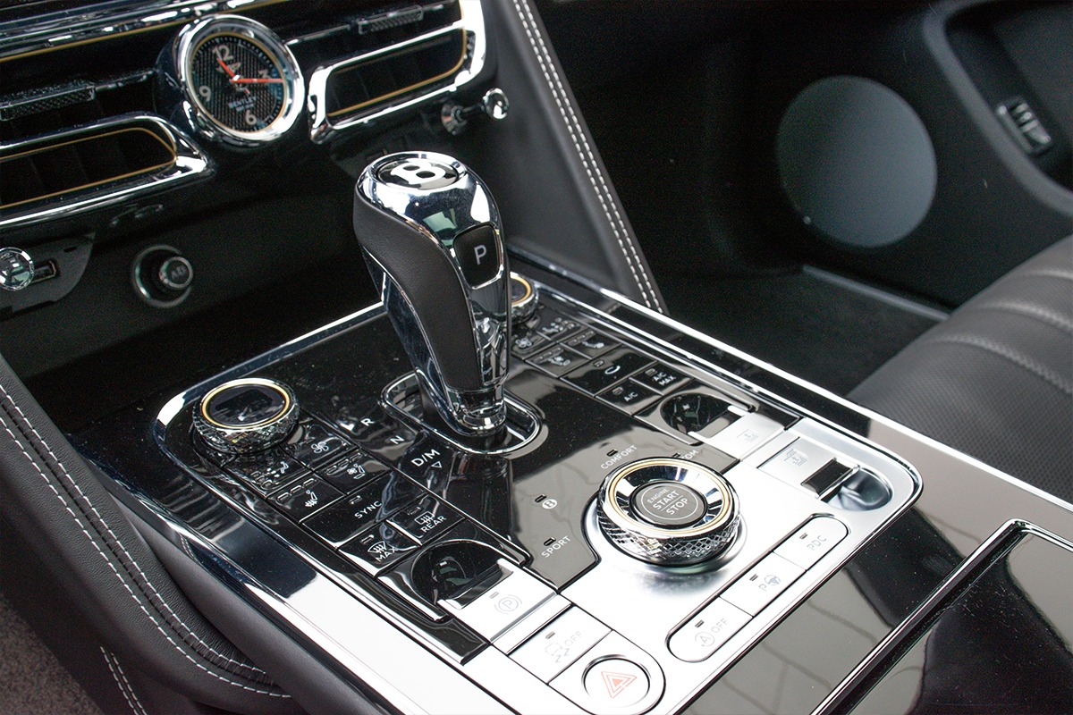 2021 Bentley Flying Spur Image 9