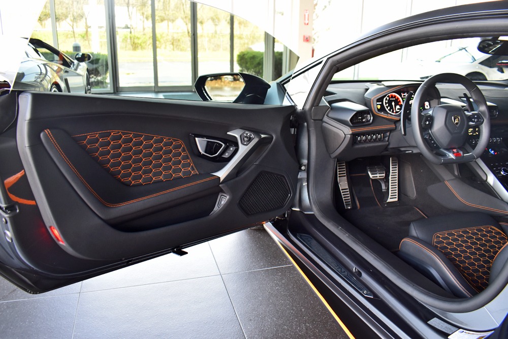 2017 Lamborghini Huracan Image 6