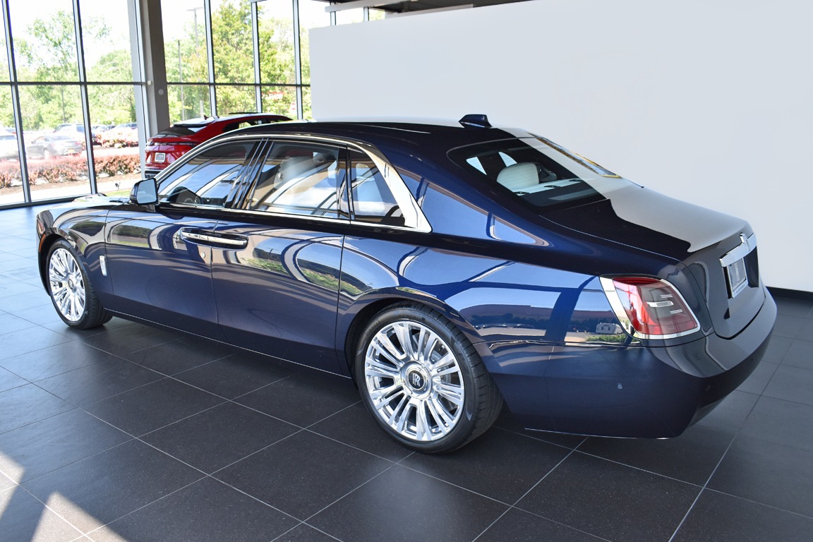 2021 Rolls-Royce Ghost Image 2