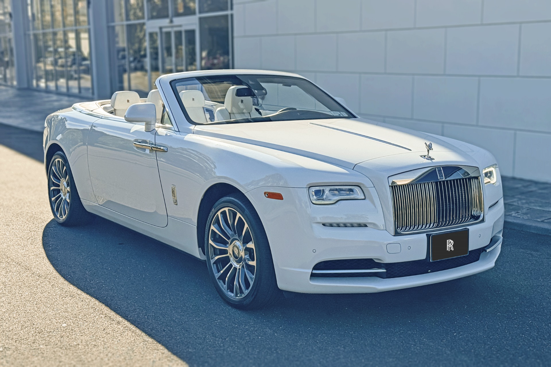 2021 Rolls-Royce Dawn Image 5