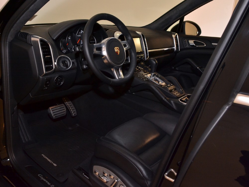 2012 Porsche Cayenne Image 3
