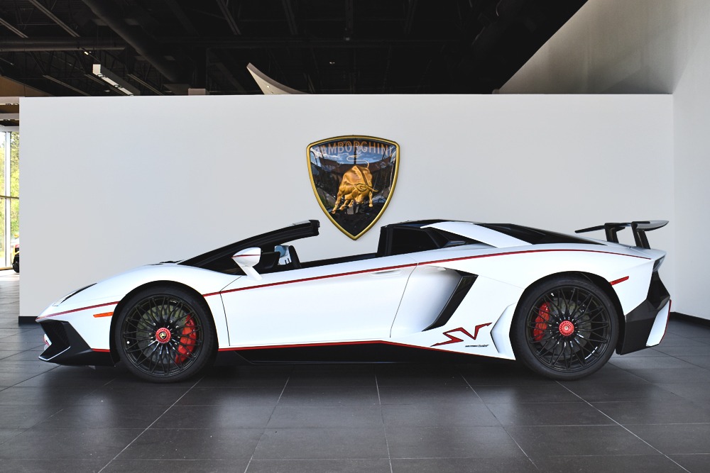 2017 Lamborghini Aventador Image 5