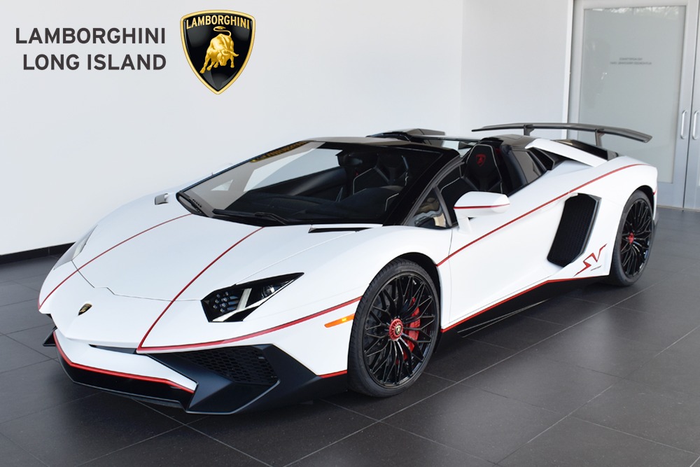 2017 Lamborghini Aventador Image 1