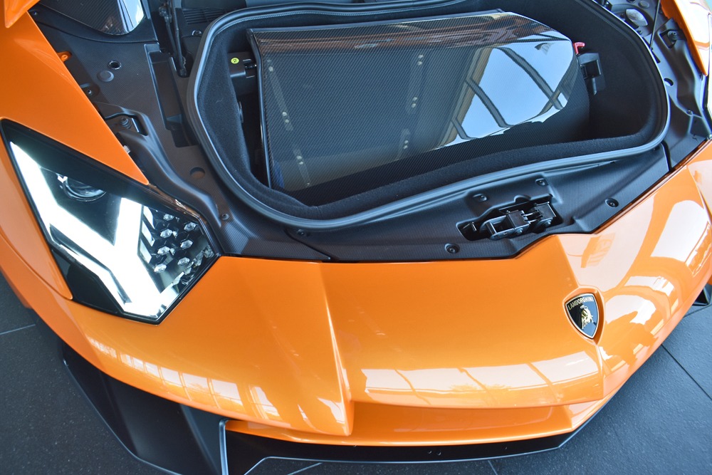 2017 Lamborghini Aventador Image 11