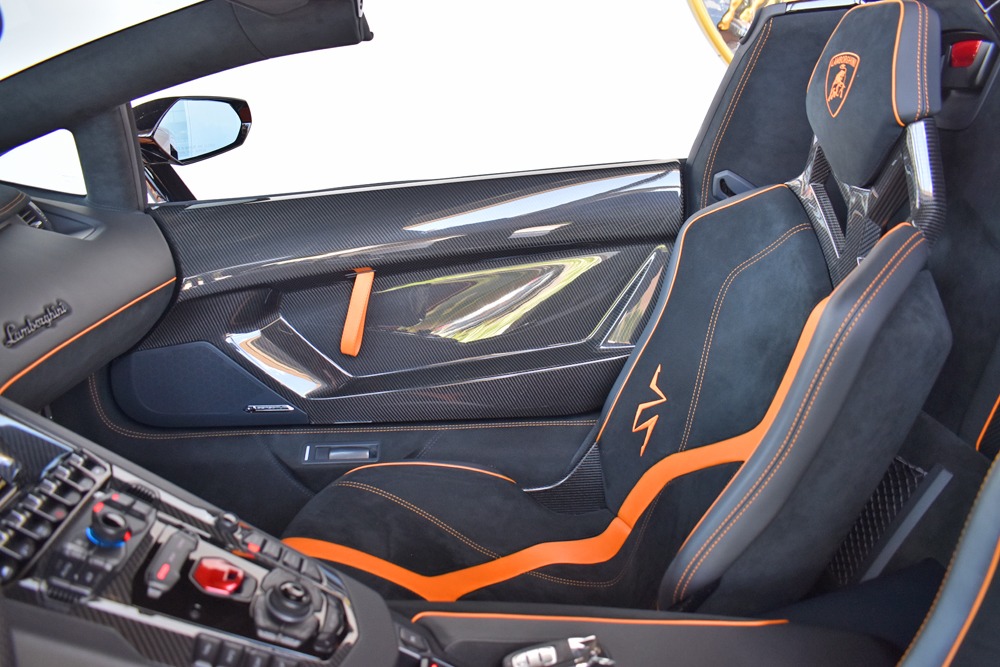 2017 Lamborghini Aventador Image 6