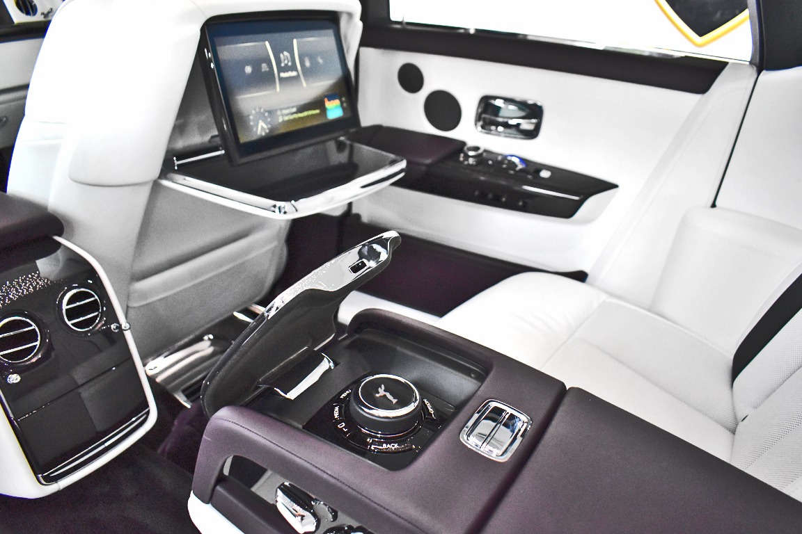 2018 Rolls-Royce Phantom Image 16