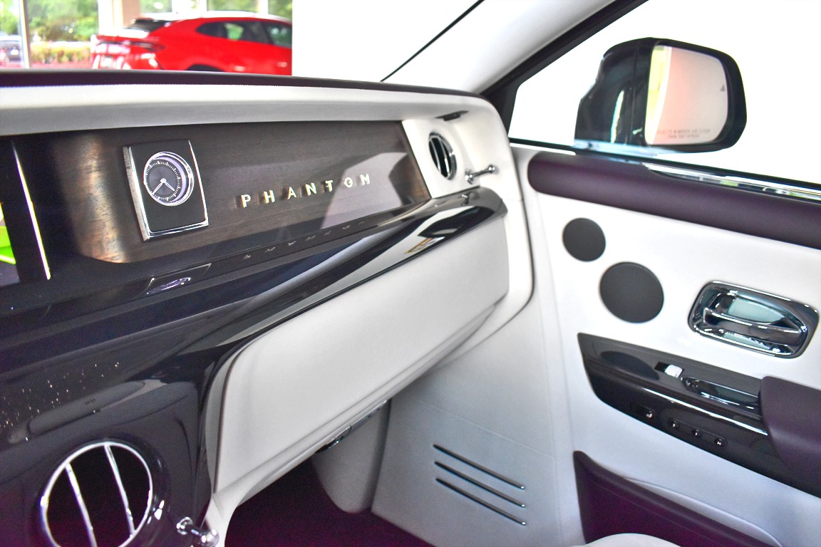 2018 Rolls-Royce Phantom Image 19