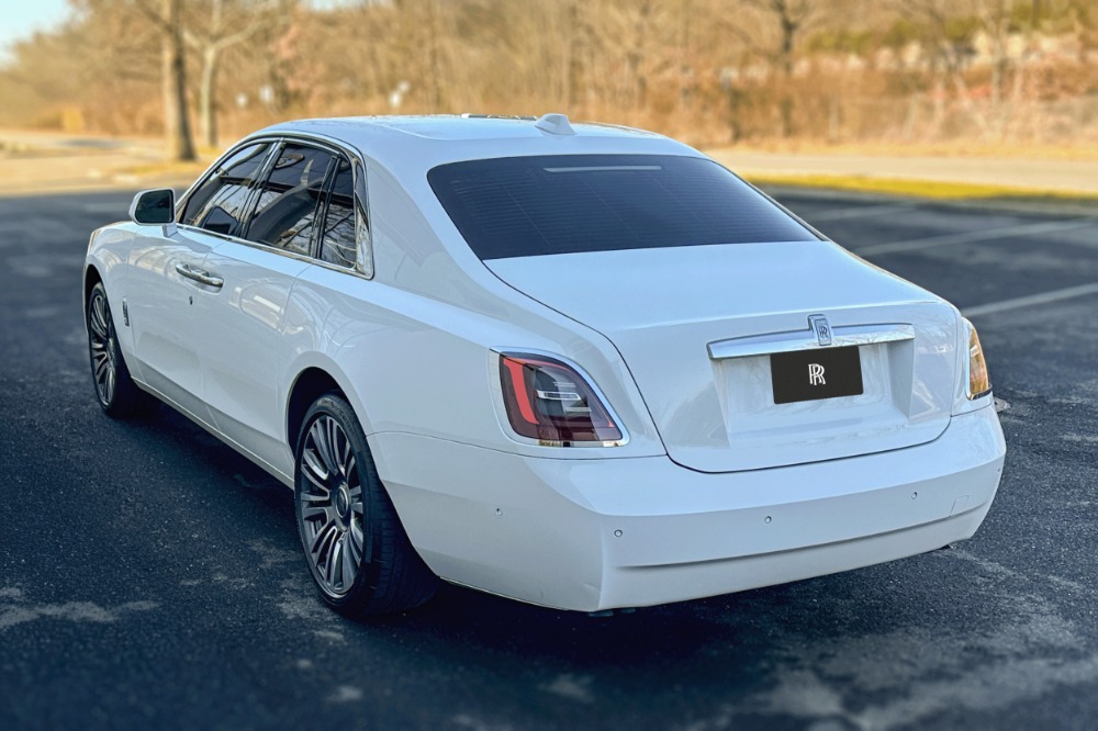 2022 Rolls-Royce Ghost Image 18