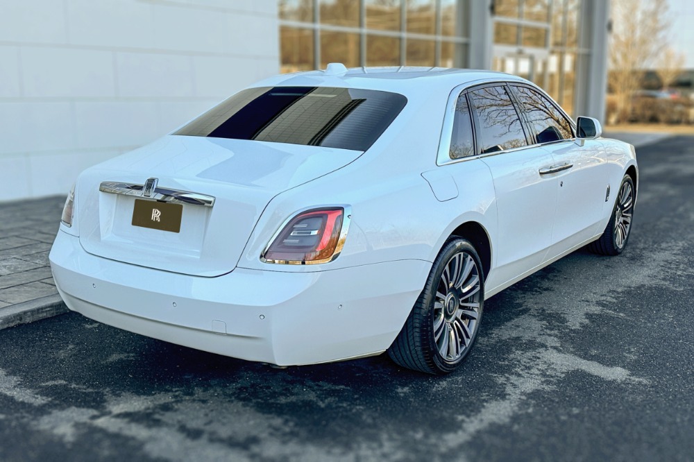 2022 Rolls-Royce Ghost Image 2