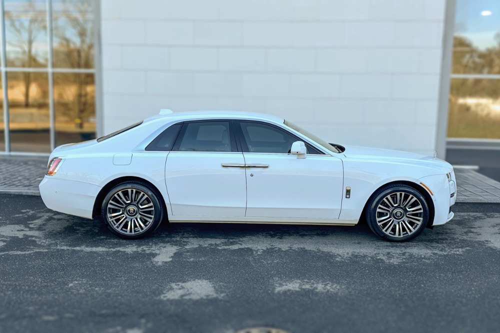 2022 Rolls-Royce Ghost Image 3