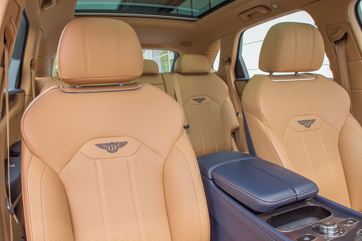 2021 Bentley Bentayga Image 11
