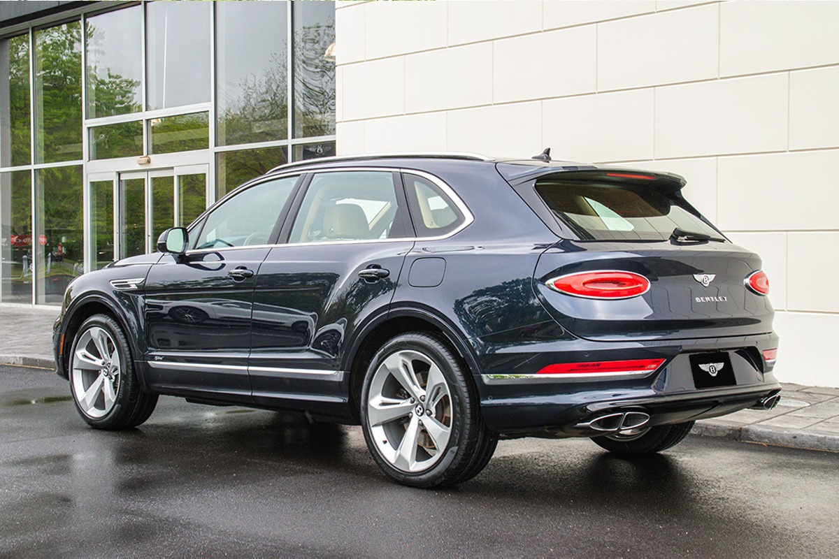 2021 Bentley Bentayga Image 15