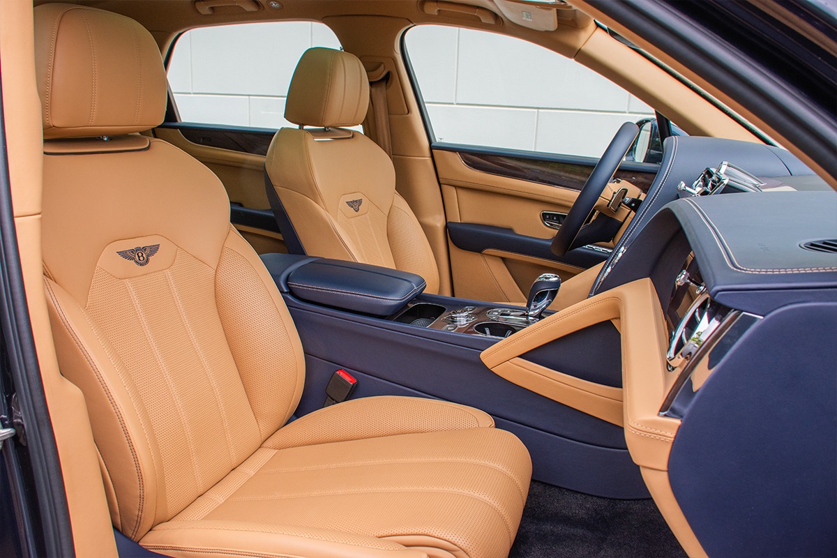 2021 Bentley Bentayga Image 8
