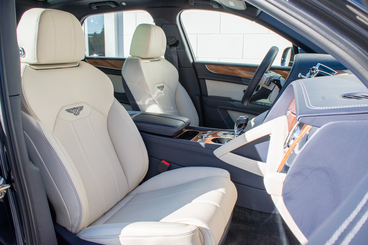 2021 Bentley Bentayga V8 Image 10