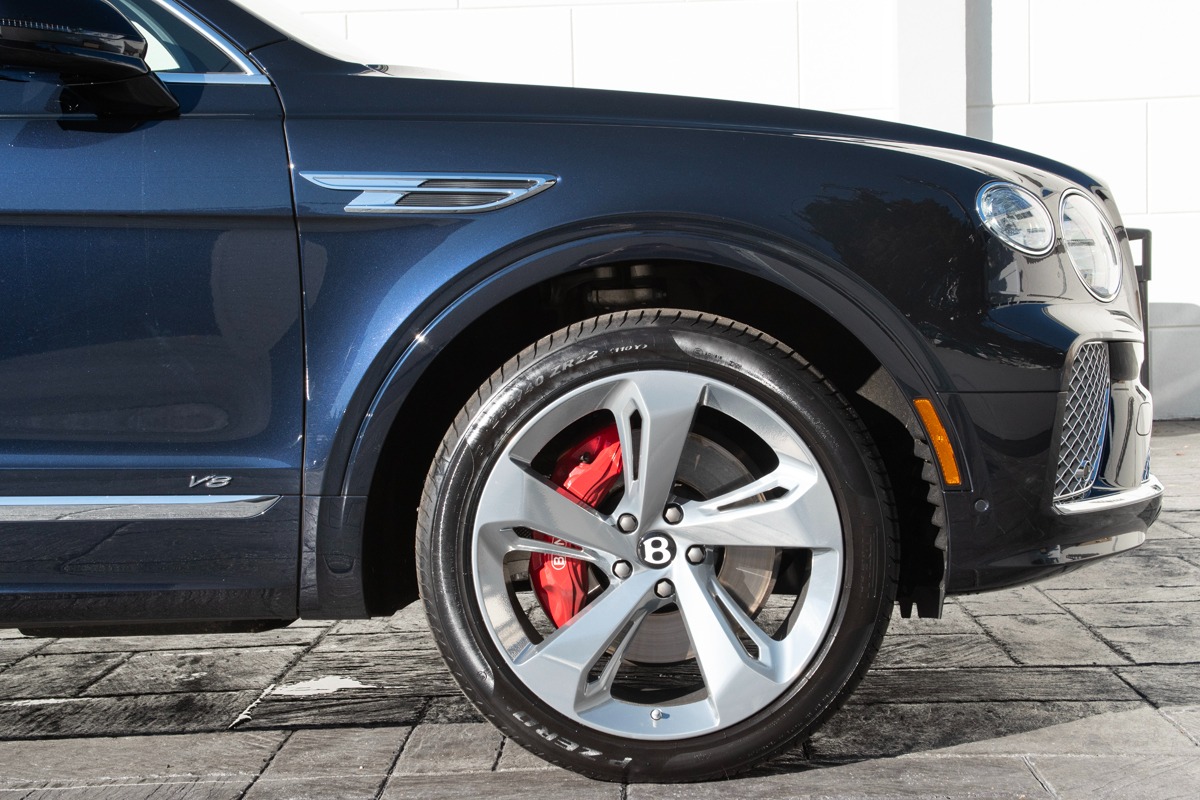 2021 Bentley Bentayga V8 Image 7