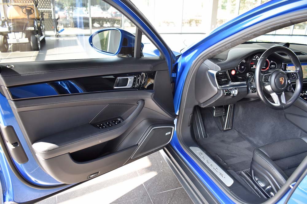 2018 Porsche Panamera Image 6