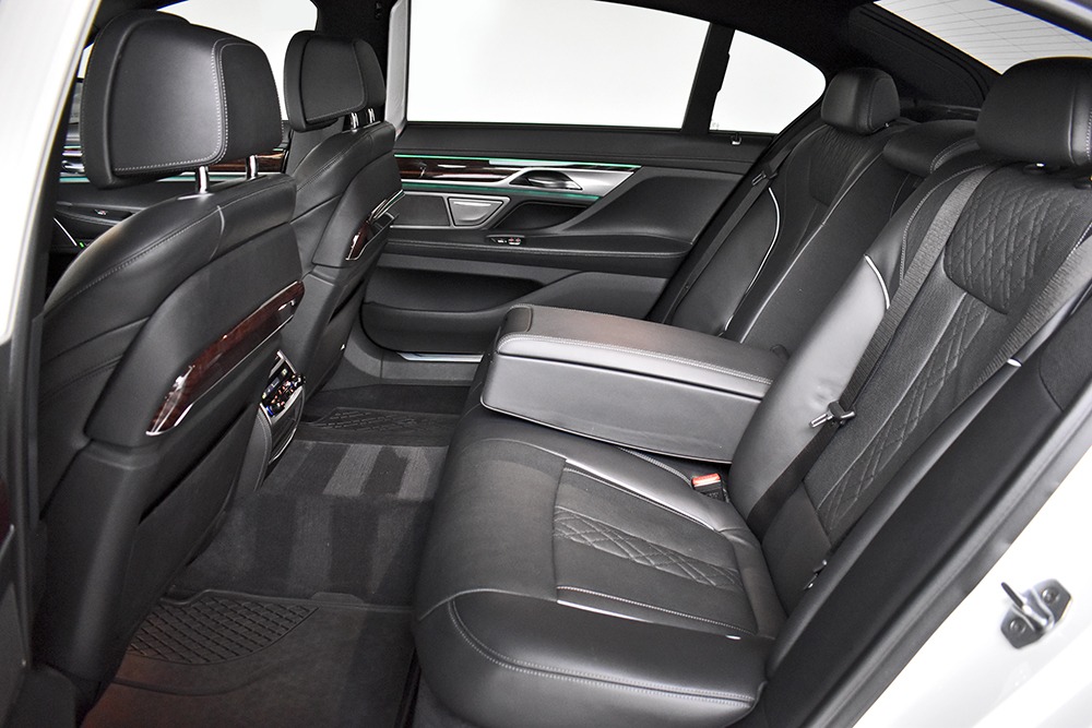 2019 BMW 7 Series Image 17