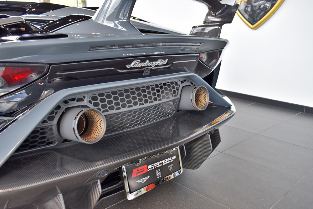 2021 Lamborghini Aventador SVJ Roadster Image 11