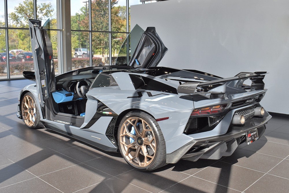 2021 Lamborghini Aventador SVJ Roadster Image 14