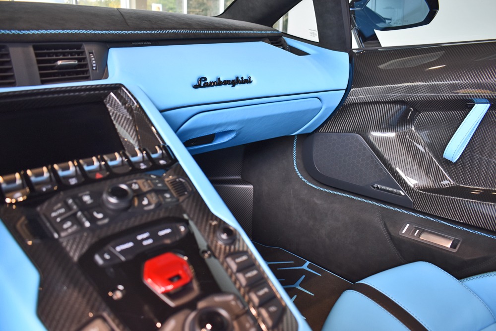 2021 Lamborghini Aventador SVJ Roadster Image 17